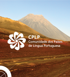 Fotografia de montanha laranja com logotipo da CPLP